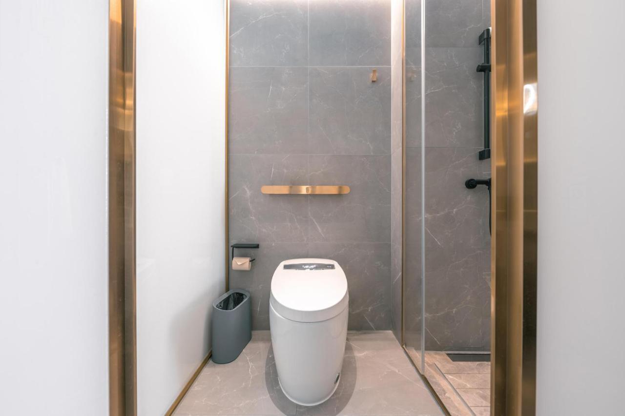 Hotel Atour X Pudong Babaiban 4*