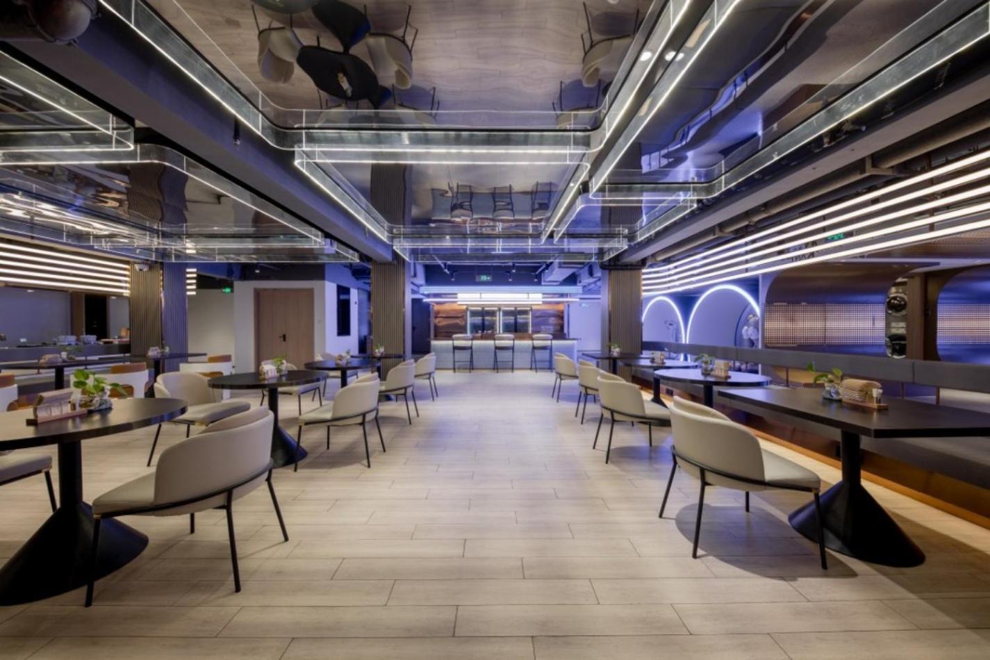 Hotel Atour X Hotel Shanghai Pudong Babaiban 4*